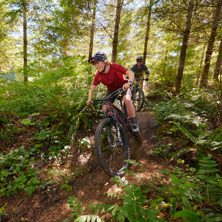 Smartwool Merino Socks Women's Mountain Bike Short Sleeve Jersey - Image 5